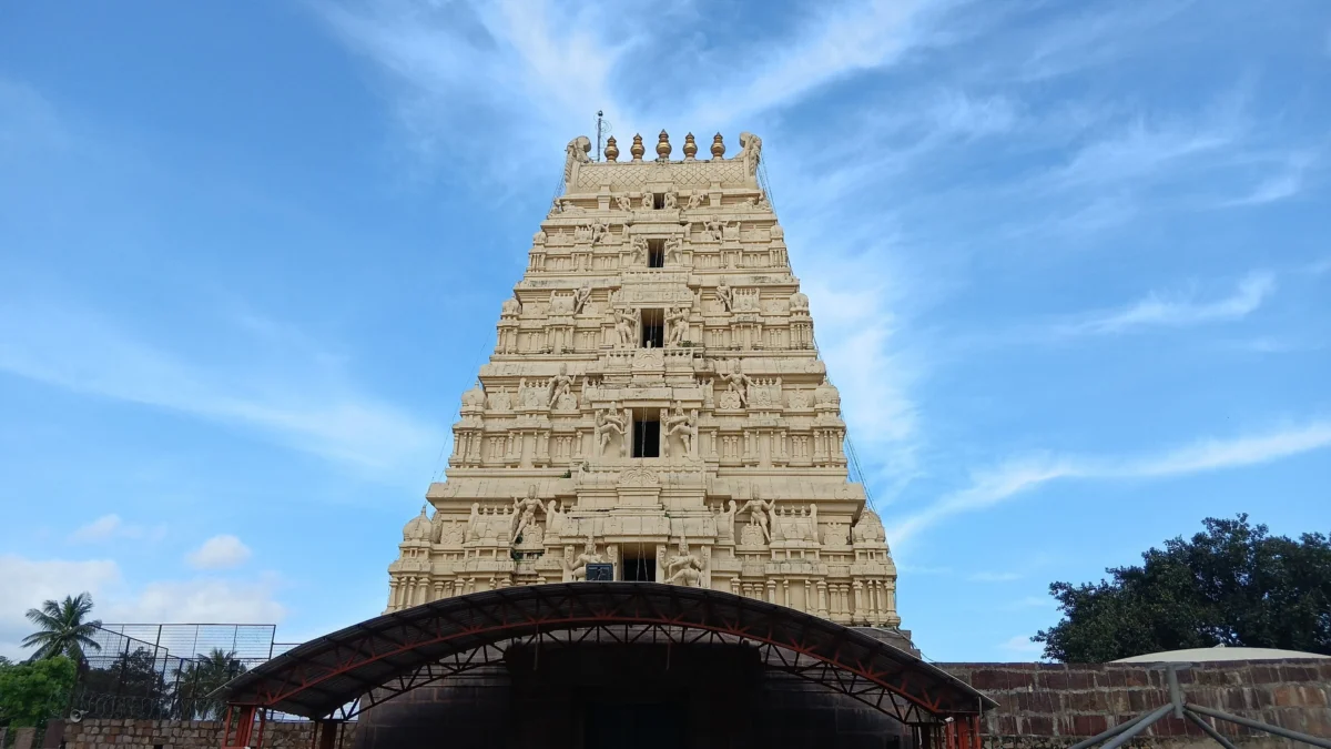 hyderabad to srisailam tempo traveller