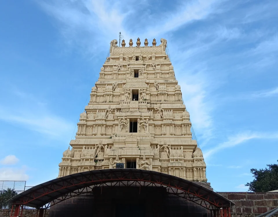 hyderabad to srisailam tempo traveller