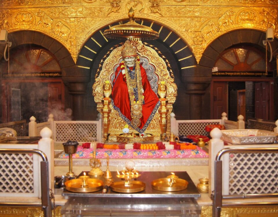 Hyderabad To Shirdi Tempo Traveller