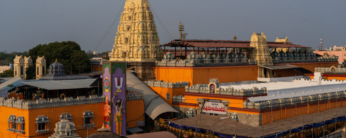 Hyderabad To Bhadrachalam Tempo Traveller