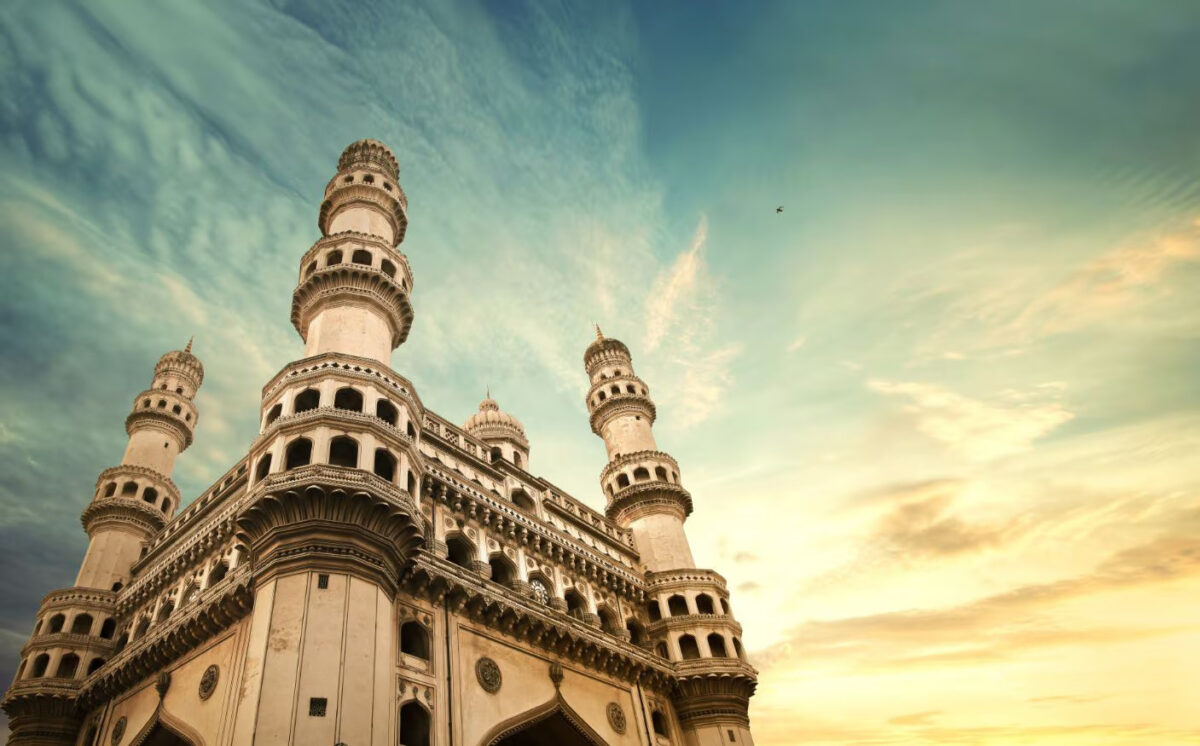 Tempo Traveller Rental For Hyderabad Sighseeing
